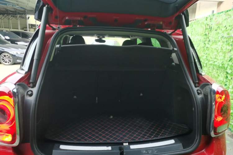 Used MINI Countryman 2019 1.5T COOPER ALL4 Artist Weekend Travel Edition Trunk