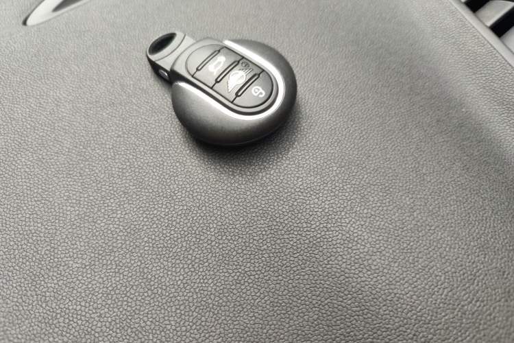 Used MINI Countryman 2019 1.5T COOPER Artist Weekend Travel Edition Vehicle Key