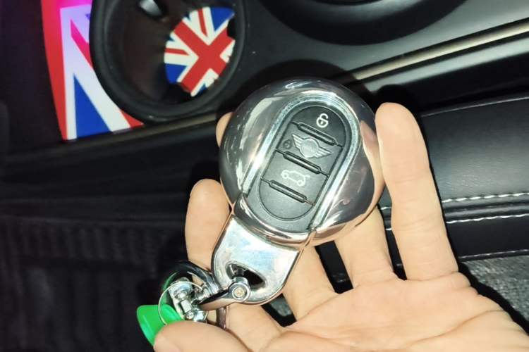Used MINI Countryman 2019 1.5T COOPER ALL4 Classic Weekend Travel Edition Vehicle Key