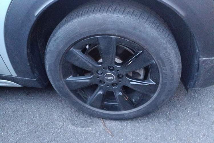 Used MINI Countryman 2019 1.5T COOPER ALL4 Classic Weekend Travel Edition Right Front Wheel Hub