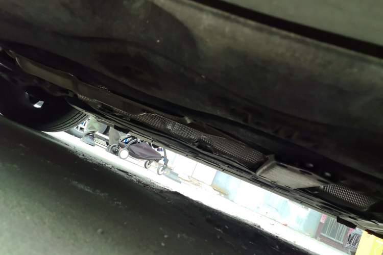 Used MINI Countryman 2019 1.5T COOPER ALL4 Artist Weekend Travel Edition Chassis Rear Right