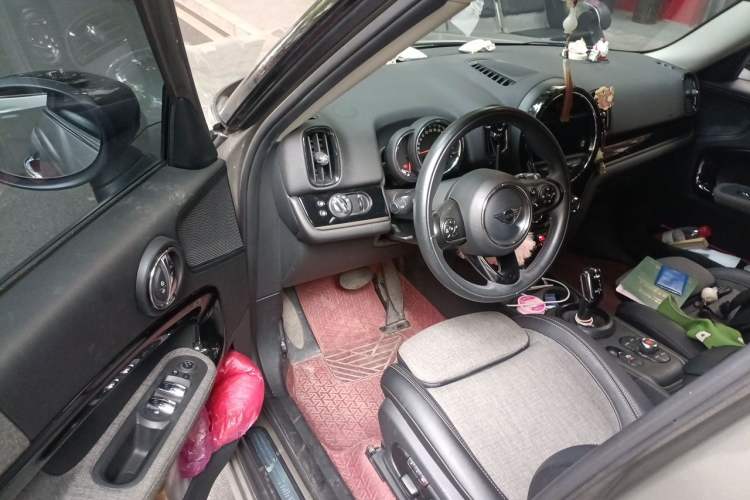 Used MINI Countryman 2019 1.5T COOPER ALL4 Classic Weekend Travel Edition Driver Seat