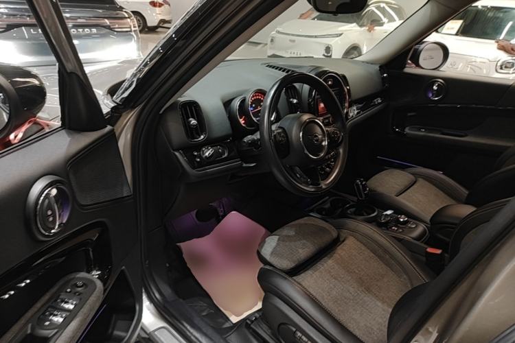Used MINI Countryman 2019 1.5T COOPER ALL4 Classic Weekend Travel Edition Driver Seat