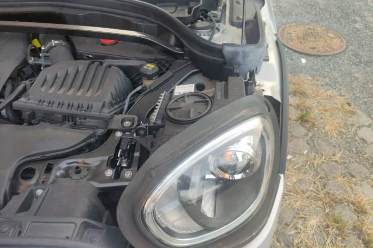 Used MINI Countryman 2019 2.0T COOPER S ALL4 Artist Engine Bay Left