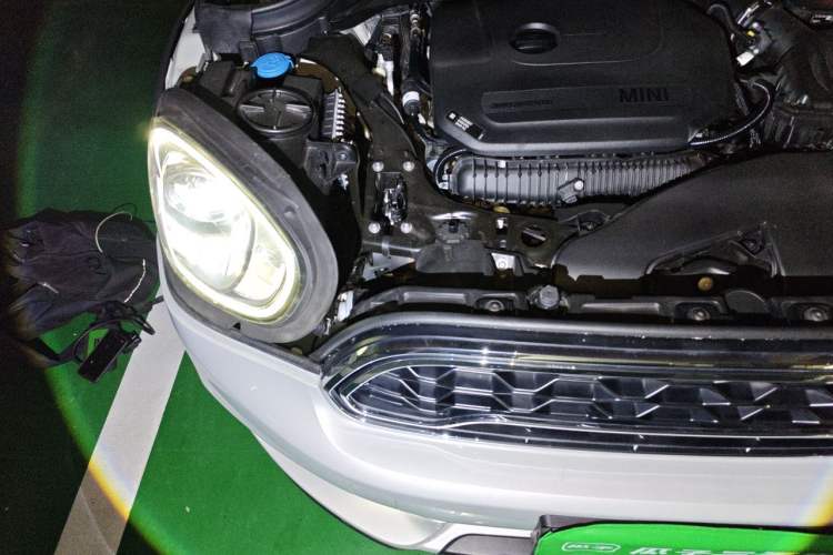 Used MINI Countryman 2019 2.0T COOPER S ALL4 Artist Engine Bay Right