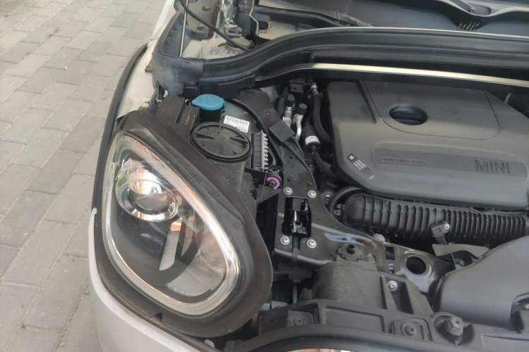 Used MINI Countryman 2019 2.0T COOPER S ALL4 Artist Engine Bay Right