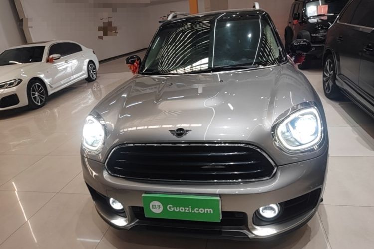 Used MINI Countryman 2019 1.5T COOPER ALL4 Classic Weekend Travel Edition Front