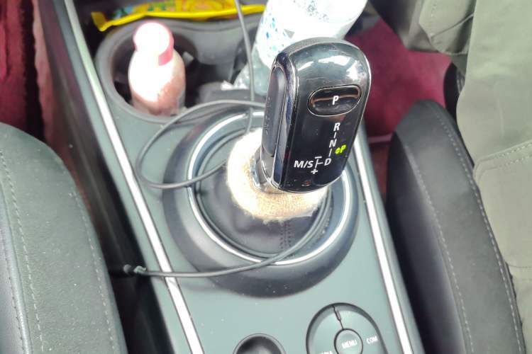 Used MINI Countryman 2019 1.5T COOPER ALL4 Artist Weekend Travel Edition Gear Lever