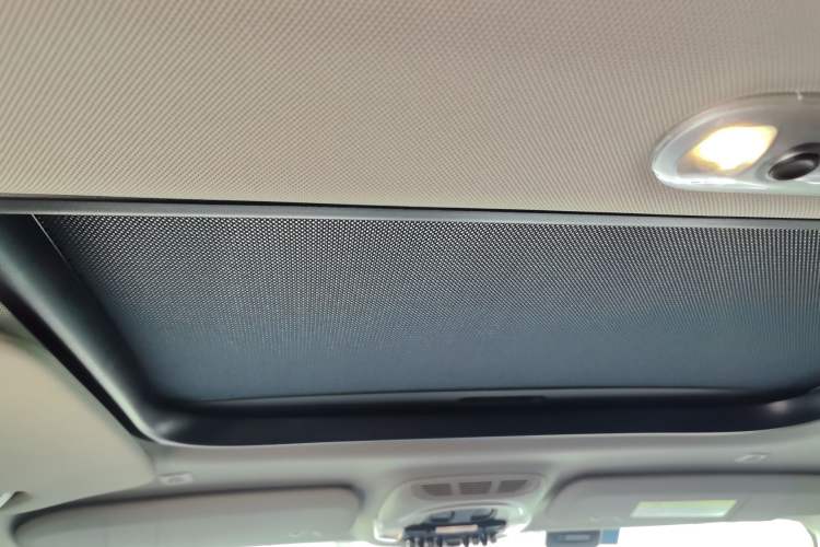Used MINI Countryman 2019 1.5T COOPER ALL4 Artist Weekend Travel Edition Headliner