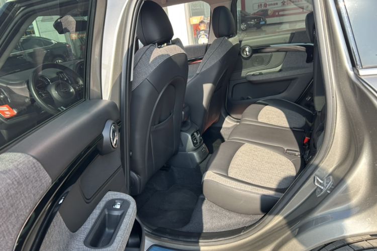 Used MINI Countryman 2019 2.0T COOPER S ALL4 Classic Edition Interior 4