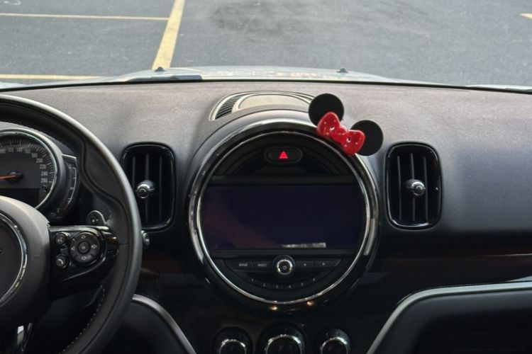 Used MINI Countryman 2019 2.0T COOPER S ALL4 Artist Interior 5
