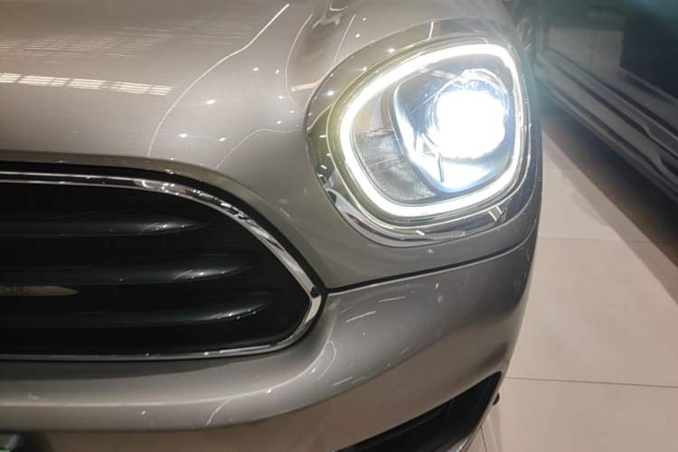 Used MINI Countryman 2019 1.5T COOPER ALL4 Classic Weekend Travel Edition Left Front Headlight