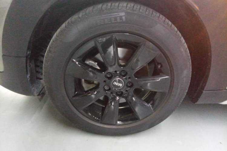 Used MINI Countryman 2019 1.5T COOPER ALL4 Classic Weekend Travel Edition Left Front Wheel Hub