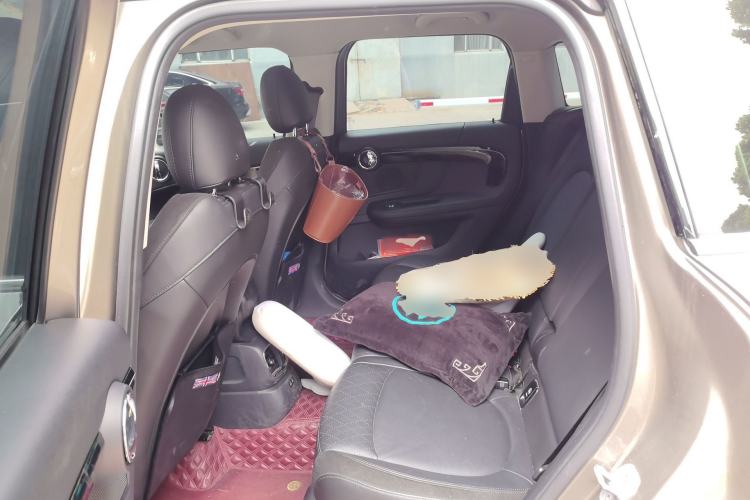 Used MINI Countryman 2019 1.5T COOPER ALL4 Artist Weekend Travel Edition Left Rear Seat
