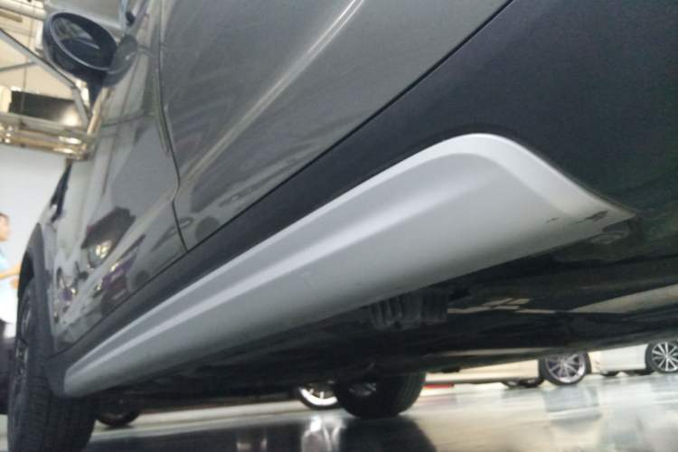 Used MINI Countryman 2019 1.5T COOPER ALL4 Classic Weekend Travel Edition Left Side Sill