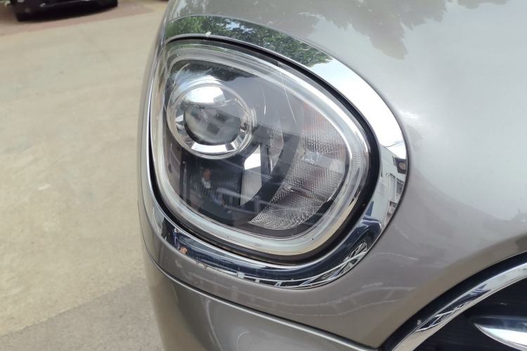 Used MINI Countryman 2019 1.5T COOPER ALL4 Artist Weekend Travel Edition Right Front Headlight