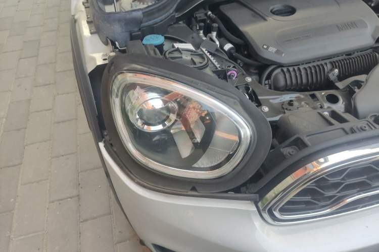Used MINI Countryman 2019 2.0T COOPER S ALL4 Artist Right Front Headlight