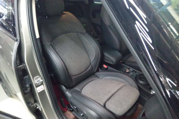 Used MINI Countryman 2019 1.5T COOPER ALL4 Classic Weekend Travel Edition Right Front Seat