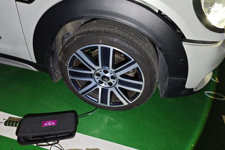 Used MINI Countryman 2019 2.0T COOPER S ALL4 Artist Right Front Wheel Hub
