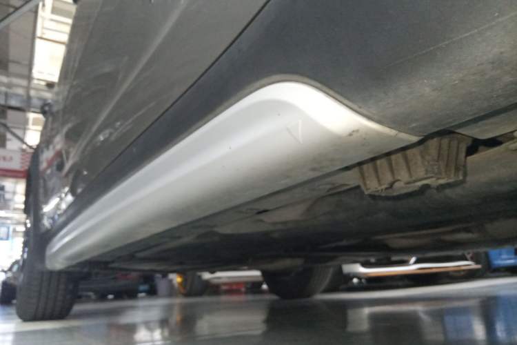 Used MINI Countryman 2019 1.5T COOPER ALL4 Classic Weekend Travel Edition Right Side Sill