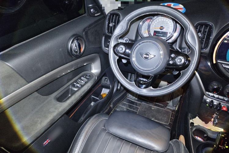 Used MINI Countryman 2019 2.0T COOPER S ALL4 Artist Steering Wheel