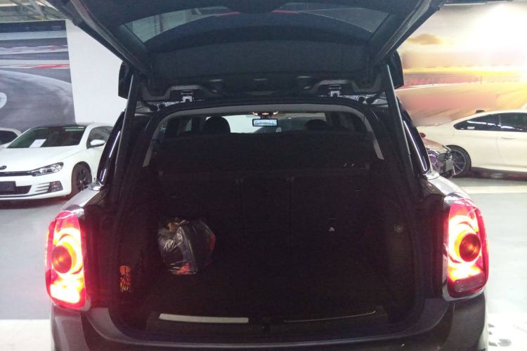 Used MINI Countryman 2019 1.5T COOPER ALL4 Classic Weekend Travel Edition Trunk