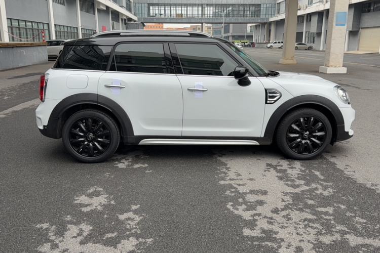 Used MINI Countryman 2019 1.5T COOPER Artist Weekend Travel Edition Exterior 3