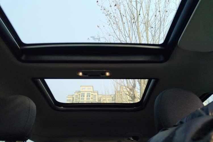 Used MINI Countryman 2019 1.5T COOPER Artist Weekend Travel Edition Headliner