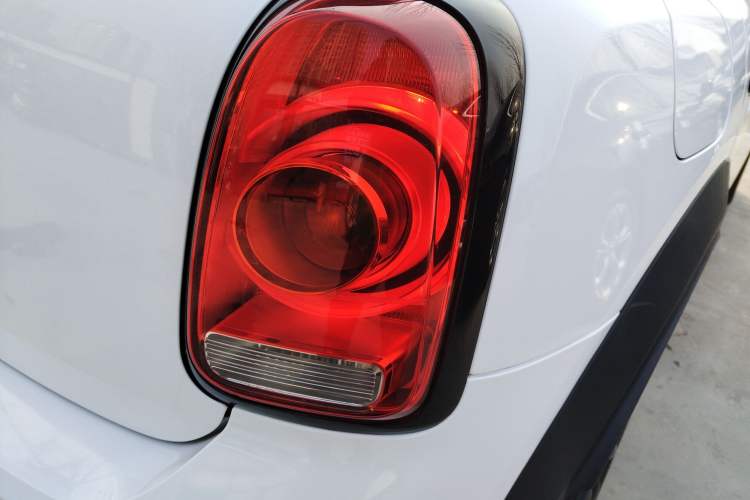 Used MINI Countryman 2019 1.5T COOPER Artist Weekend Travel Edition Right Rear Taillight
