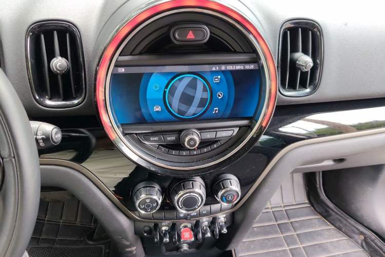 Used MINI Countryman 2020 1.5T COOPER Audio And AC Panel
