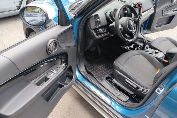 Used MINI Countryman 2020 1.5T COOPER Driver Seat