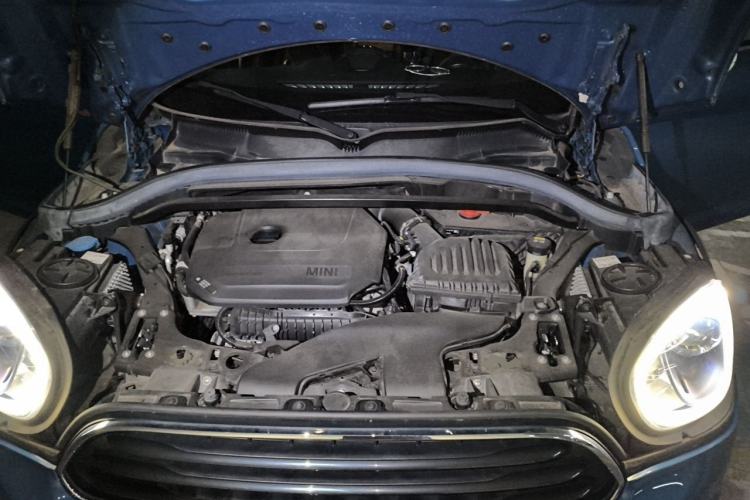 Used MINI Countryman 2020 1.5T COOPER ALL4 Engine Bay