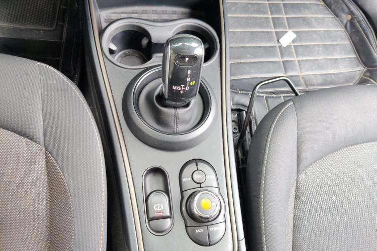 Used MINI Countryman 2020 1.5T COOPER Gear Lever