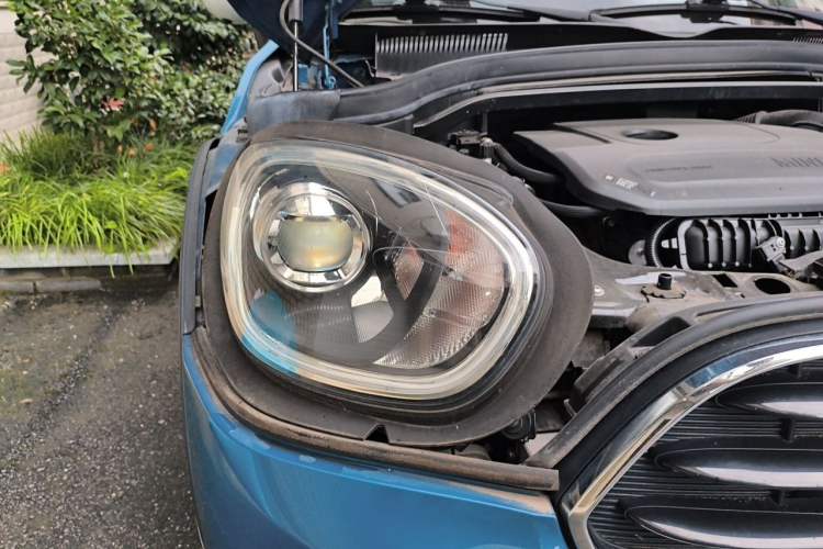 Used MINI Countryman 2020 1.5T COOPER ALL4 Right Front Headlight