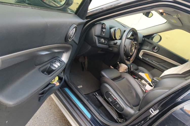 Used MINI Countryman 2020 1.5T COOPER ALL4 Connoisseur Driver Seat
