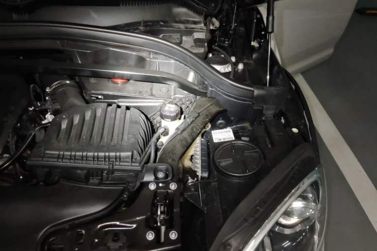 Used MINI Countryman 2020 2.0T COOPER S ALL4 Polar Edition Engine Bay Left