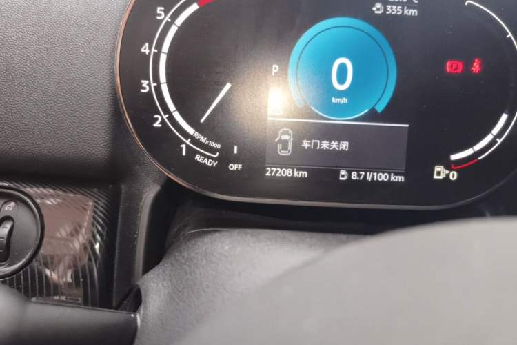 Used MINI Countryman 2020 2.0T COOPER S Odometer Close Up