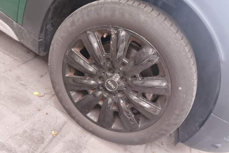 Used MINI Countryman 2020 2.0T COOPER S Right Front Wheel Hub