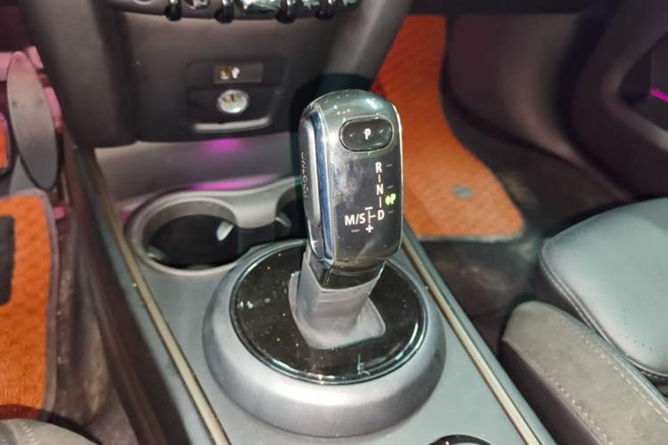 Used MINI Countryman 2020 2.0T COOPER S Gear Lever