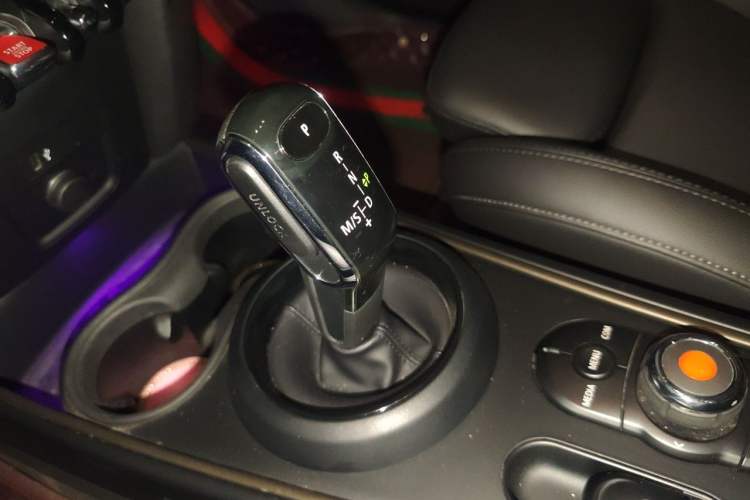 Used MINI Countryman 2020 1.5T COOPER ALL4 Gear Lever