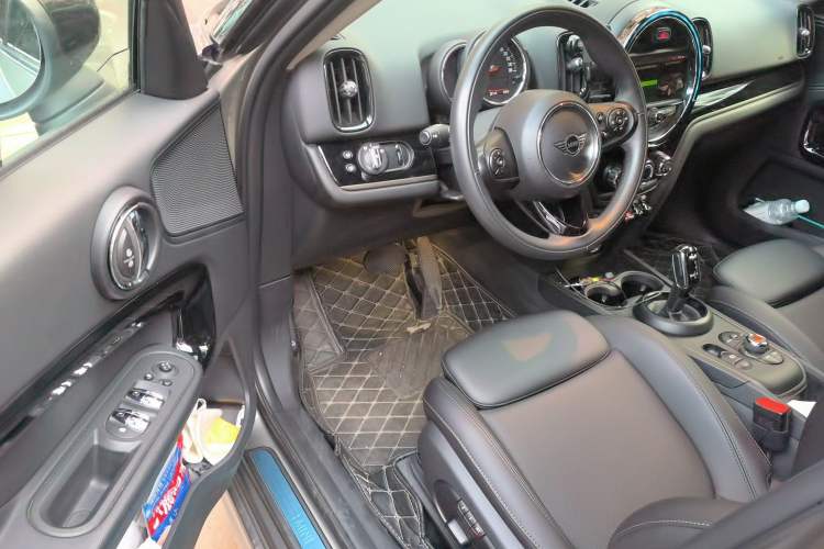 Used MINI Countryman 2020 1.5T COOPER ALL4 Driver Seat