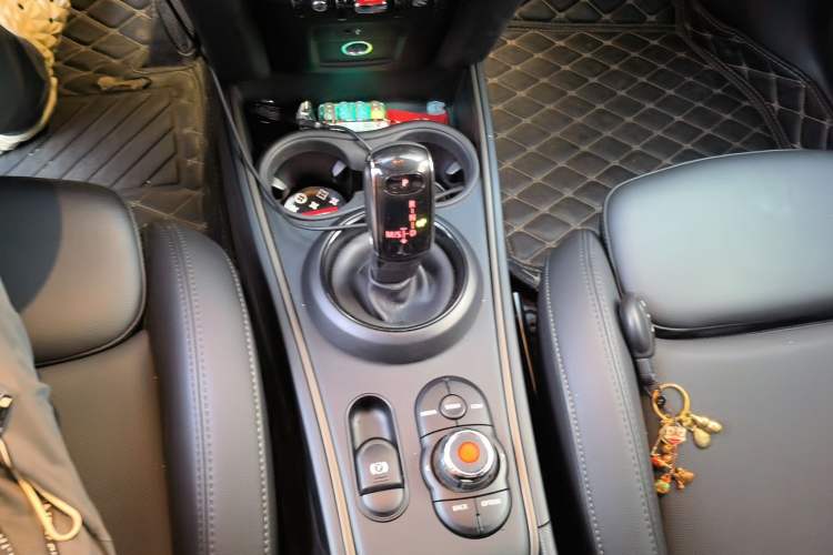 Used MINI Countryman 2020 1.5T COOPER ALL4 Gear Lever