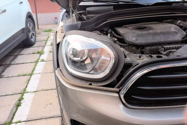 Used MINI Countryman 2020 1.5T COOPER ALL4 Right Front Headlight