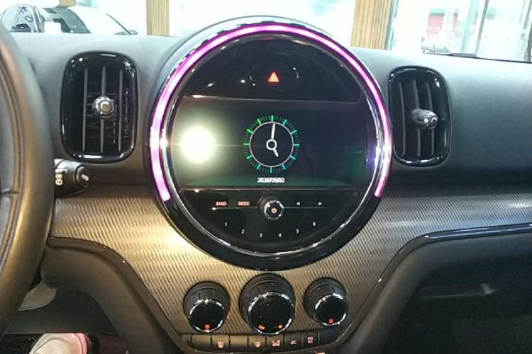 Used MINI Countryman 2021 1.5T COOPER ALL4 Connoisseur Audio And AC Panel