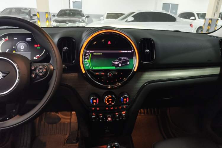 Used MINI Countryman 2021 1.5T COOPER ALL4 Laguna Blue Limited Edition Audio And AC Panel