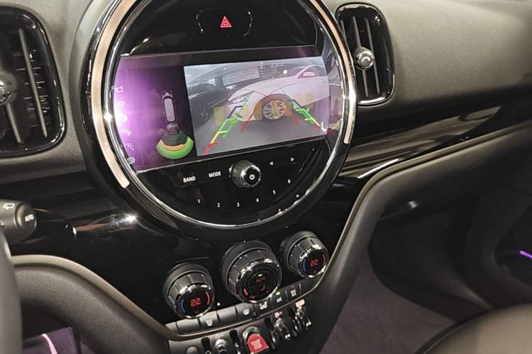 Used MINI Countryman 2021 1.5T COOPER ALL4 Connoisseur Audio And AC Panel