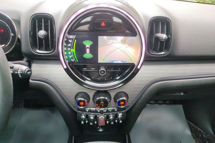 Used MINI Countryman 2021 1.5T COOPER ALL4 Laguna Blue Limited Edition Audio And AC Panel