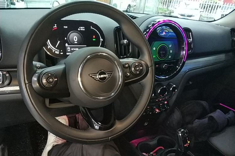 Used MINI Countryman 2021 1.5T COOPER ALL4 Connoisseur Center Console