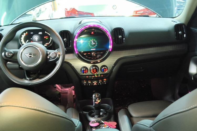 Used MINI Countryman 2021 1.5T COOPER ALL4 Connoisseur Center Console