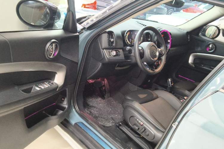 Used MINI Countryman 2021 1.5T COOPER ALL4 Connoisseur Driver Seat